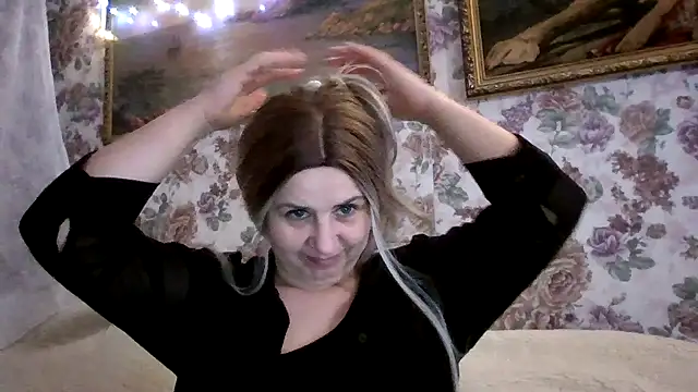 LustyyX online show from April 18, 4:09 pm