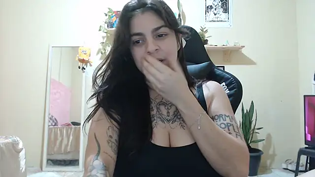 Snapshot of ayanahot_ chatting on September 22, 10:19 pm ayanahot online show from September 22, 10:19 pm