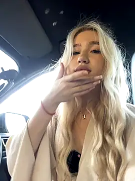 Kiss Avrora  online show from September 18, 4:11 am