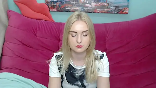 Snapshot of SofySofty chatting on October 4, 4:51 am SofySofty online show from October 4, 4:51 am