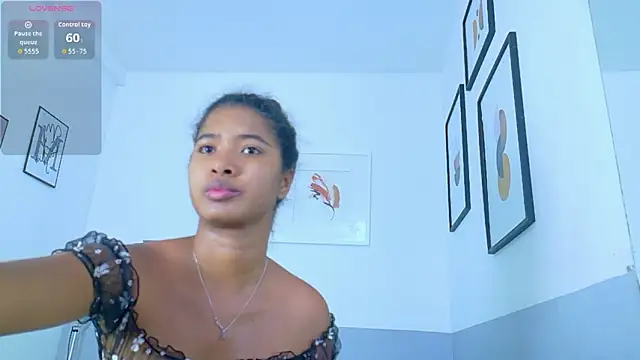 shyblacksweetiee online show from July 28, 2:53 am