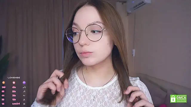 Snapshot of NguyetHankey chatting on September 8, 3:44 pm NguyetHankey online show from September 8, 3:44 pm