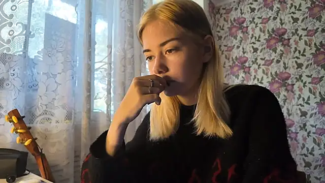 Snapshot of Witching_Moon chatting on September 26, 8:34 am Witching Moon online show from September 26, 8:34 am