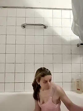 TheBunnyAndTheMaster online show from April 11, 10:57 pm