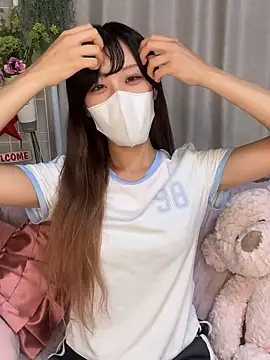 emiiiii1001 online show from September 14, 9:40 am