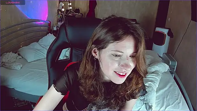 Agata in Wonderland online show from September 14, 9:34 pm