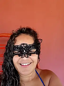 Snapshot of RaphinhaSanches chatting on October 15, 3:03 pm RaphinhaSanches online show from October 15, 3:03 pm
