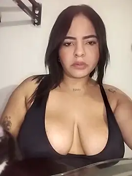 Snapshot of Luciana_r chatting on October 14, 1:08 am Luciana r online show from October 14, 1:08 am