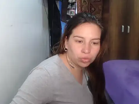 cloequeen15 online show from February 22, 2:29 pm