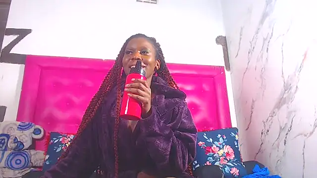 LoloQueen5 online show from June 20, 11:58 am