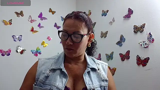 TifanyQueen  online show from July 19, 2:52 pm