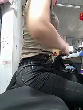 irina hana online show from April 19, 12:10 am