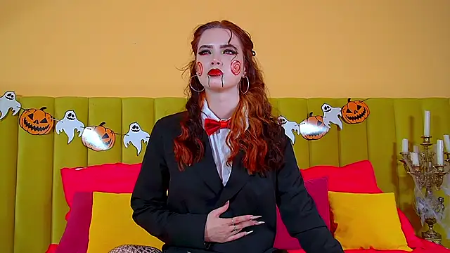 MelissaMays online show from October 31, 6:45 pm