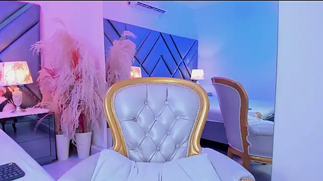 Alisson Milf online show from July 2, 3:23 am