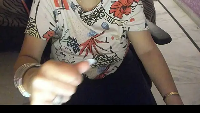 ShylaGill online show from November 26, 9:16 pm