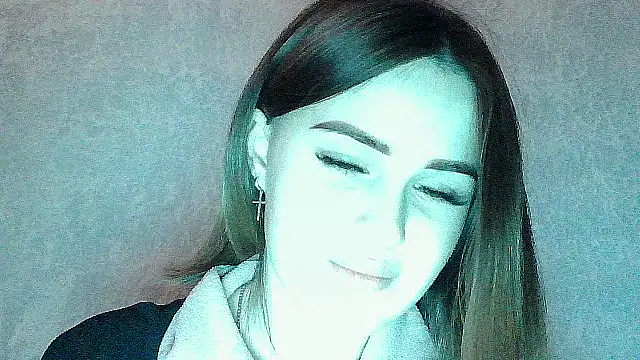 SweetLoraa online show from December 3, 5:15 pm