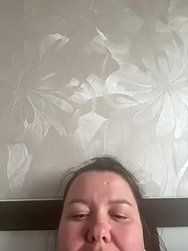 SunnyLeila2101 online show from May 10, 9:00 am