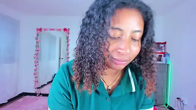 Snapshot of Gabi_Jhons_23 chatting on October 8, 11:03 am Gabi Jhons 23 online show from October 8, 11:03 am