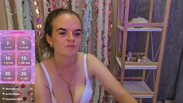 Snapshot of Luisa_Rosee chatting on September 23, 6:39 pm Luisa Rosee online show from September 23, 6:39 pm