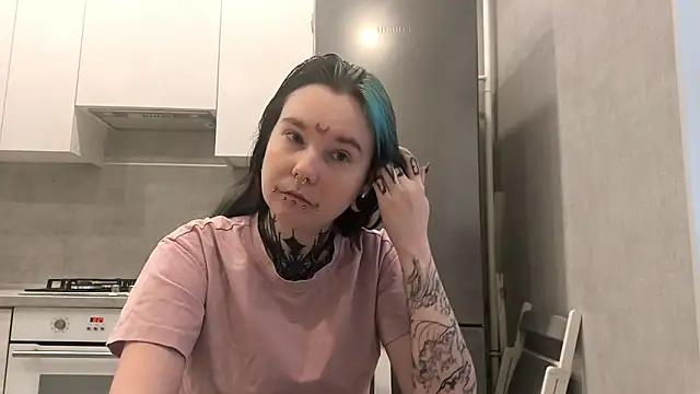 HighelikeGirl online show from January 18, 7:15 am