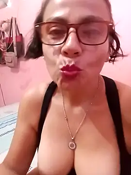 chocoluze online show from July 22, 3:35 pm