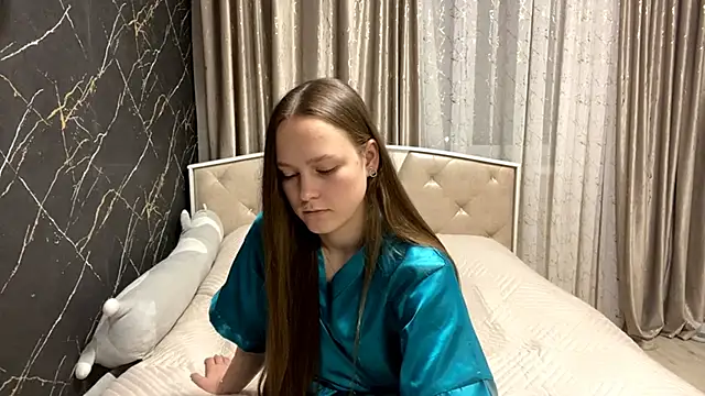 Snapshot of SoSweetGirl chatting on September 17, 6:28 pm SoSweetGirl online show from September 17, 6:28 pm