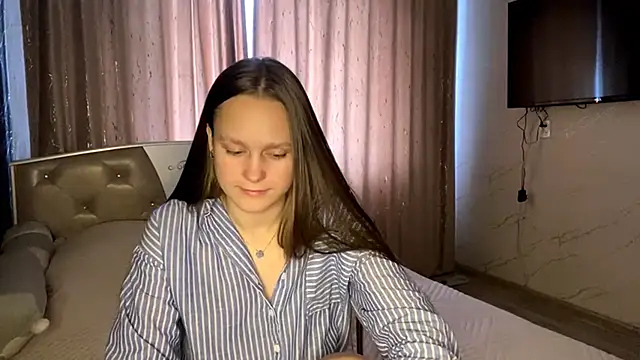Snapshot of SoSweetGirl chatting on October 4, 6:08 am SoSweetGirl online show from October 4, 6:08 am