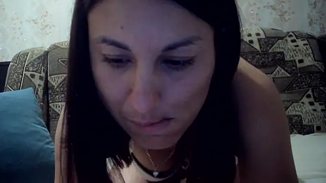 kiss lovely  online show from July 27, 9:45 pm