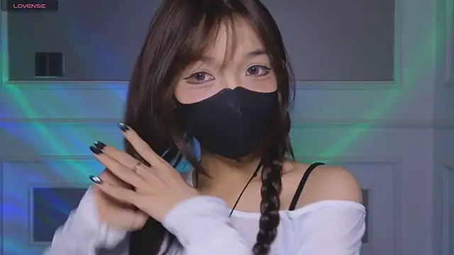      Panda      online show from March 17, 12:47 am