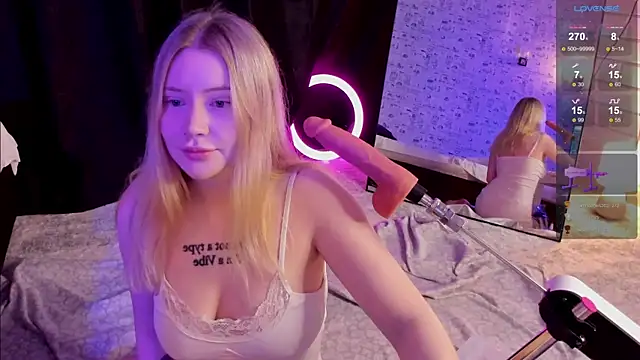 Lillie Berry online show from December 1, 4:38 am