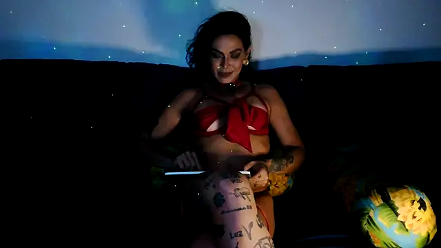 Veronnaink online show from February 6, 8:45 pm