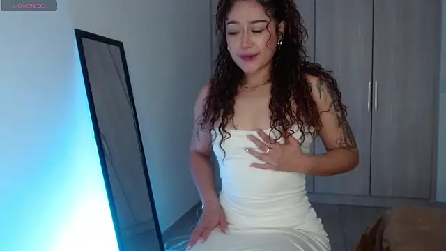 LilithAmber11 online show from May 12, 5:19 pm