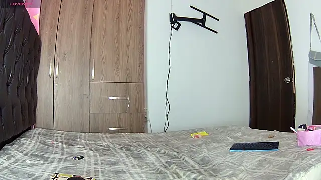 Snapshot of shantall_ebony1 chatting on September 15, 10:06 pm shantall ebony1 online show from September 15, 10:06 pm