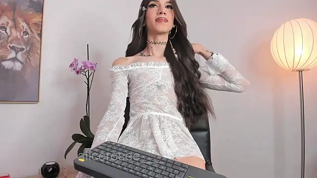  Alicerosee online show from June 16, 10:44 pm