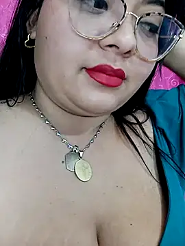 Snapshot of RachelCute1 chatting on September 12, 4:24 am RachelCute1 online show from September 12, 4:24 am