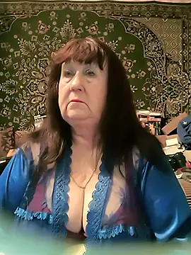 CrystalLime6411 online show from May 7, 9:29 pm