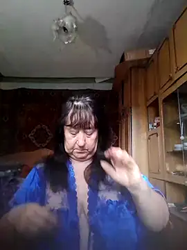 Snapshot of CrystalLime6411 chatting on September 27, 5:03 am CrystalLime6411 online show from September 27, 5:03 am