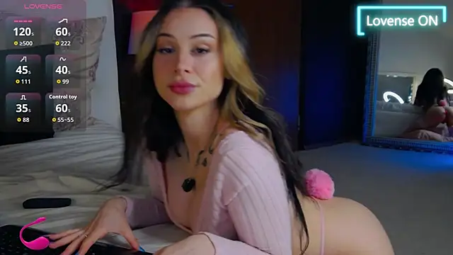 BellaKarma online show from April 14, 10:26 am