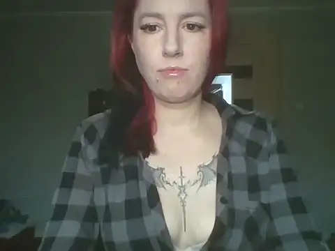 Snapshot of JudyFetish chatting on October 9, 6:17 am JudyFetish online show from October 9, 6:17 am