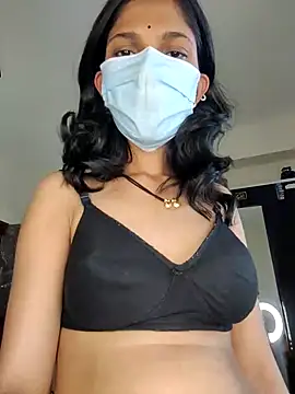 Shivani2002 online show from April 10, 10:21 am