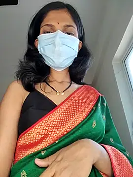 Shivani2002 online show from April 8, 9:22 am