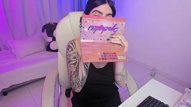 kurito  online show from November 19, 3:50 am