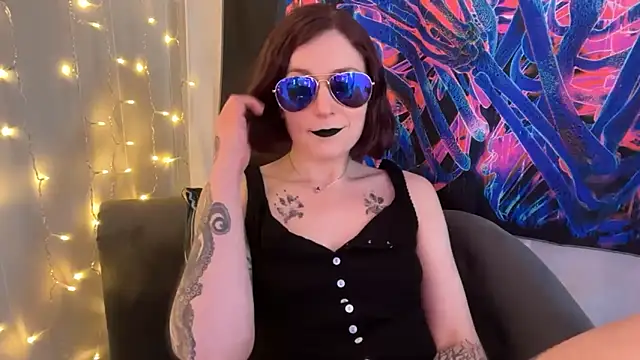 Snapshot of mistressannafoxx chatting on September 9, 11:48 pm mistressannafoxx online show from September 9, 11:48 pm