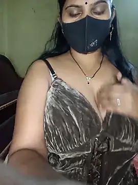 reena502 online show from May 18, 1:04 am