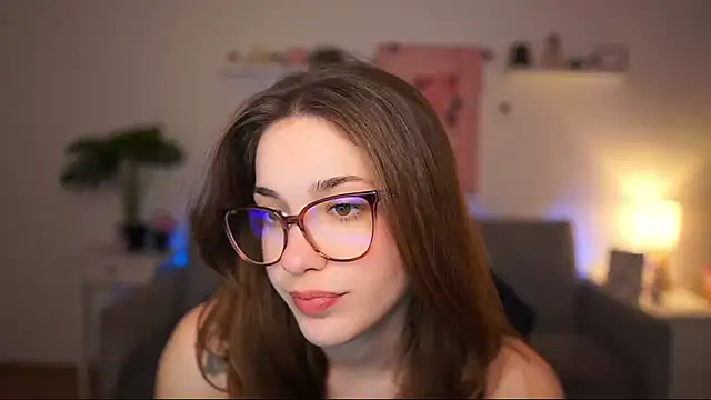 kissie cat online show from March 9, 2:31 pm