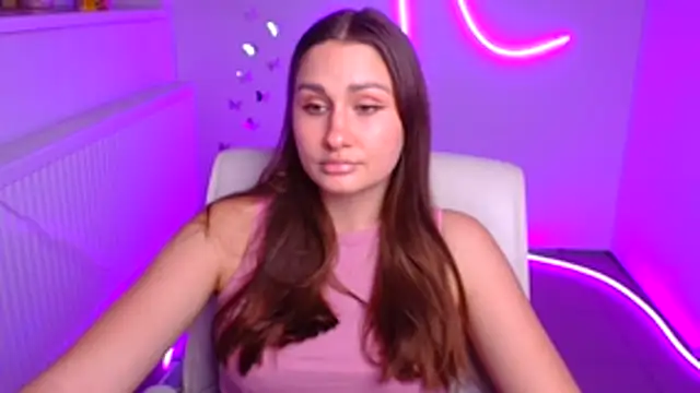 Stefanie Sweet online show from November 11, 1:30 pm