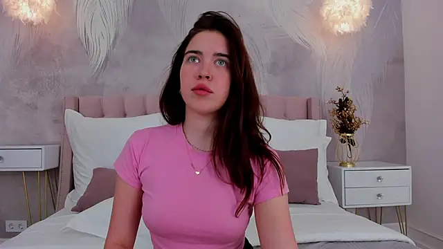 KimberlyBond online show from September 26, 3:53 pm