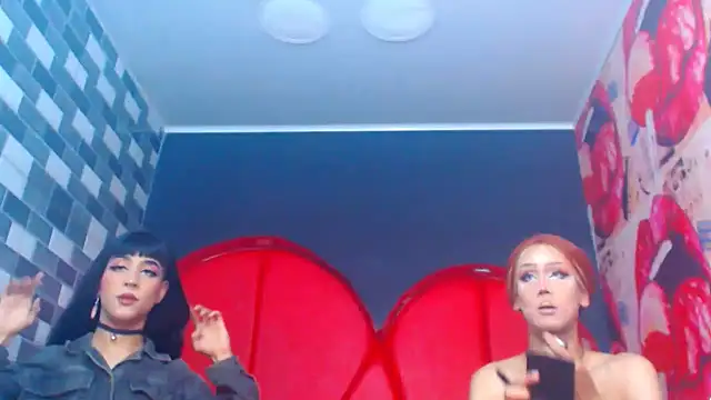 julessxcharlotte online show from November 24, 2:30 pm