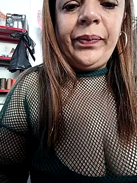 Mia-Glow online show from November 1, 3:38 pm