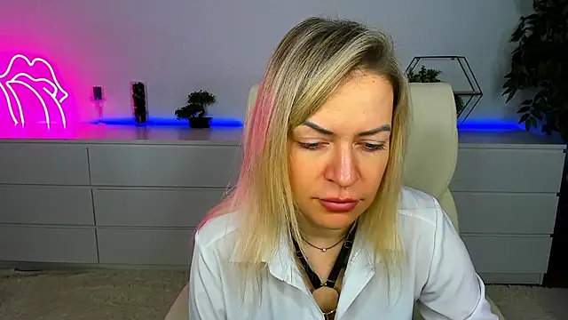 Anna Snows online show from October 31, 7:01 am